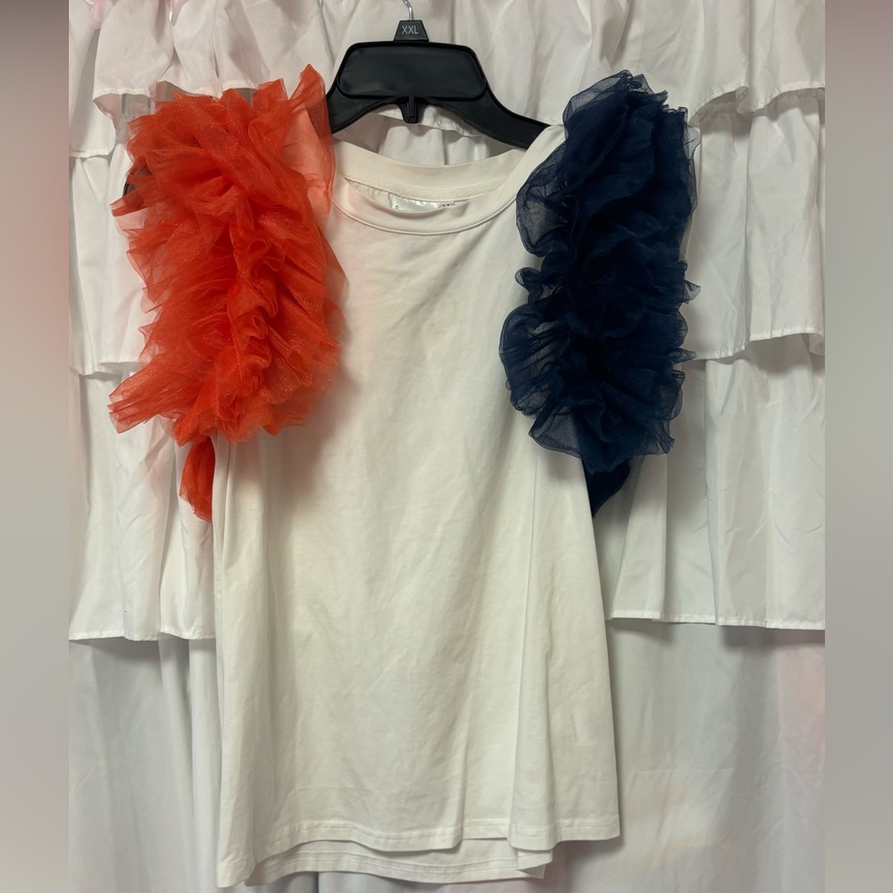 Queen of sparkles size medium top orange and navy auburn Gameday